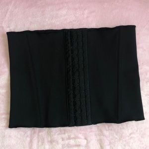 SKIMS Waist Trainer Pre-Loved Size Medium